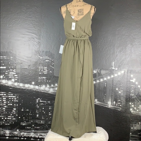 Vanity Room Maxi Dress 🔥 - Picture 6 of 7